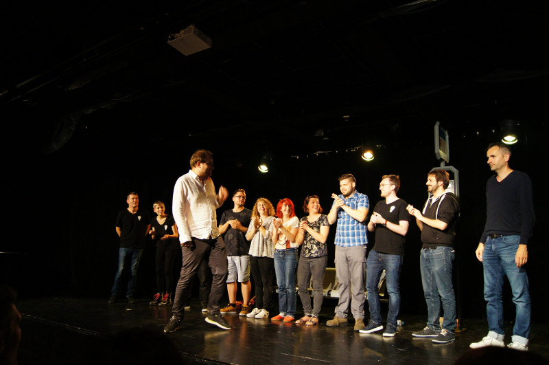 Citizen Caucus & l'abribus